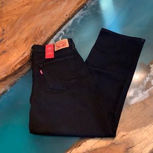 NEW Levi’s Capri Jeans 🔥🔥🔥